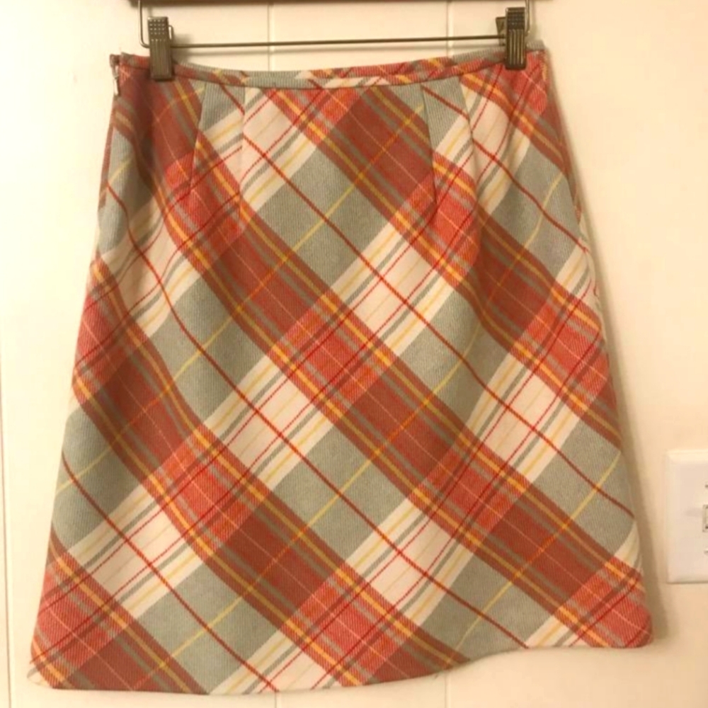 Ann Taylor Loft size 4 Wool A-line knee length skirt